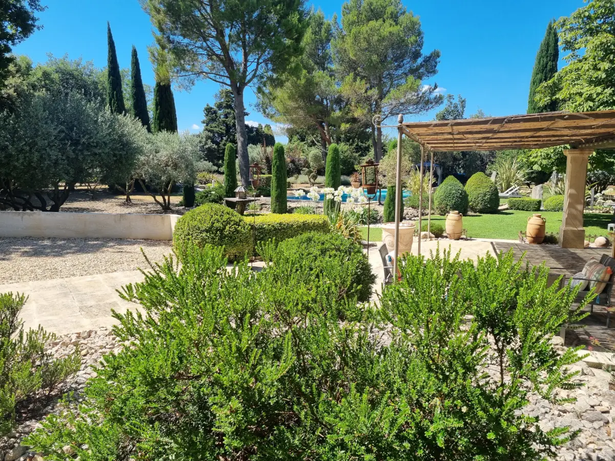 Clos des Cyprès JArdin